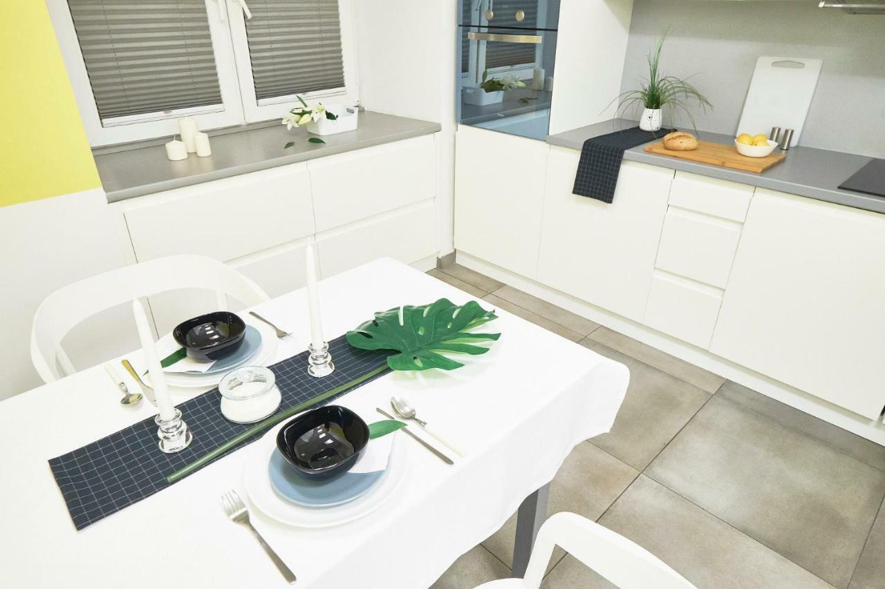 Xavier Boutique Apartment Варшава Экстерьер фото