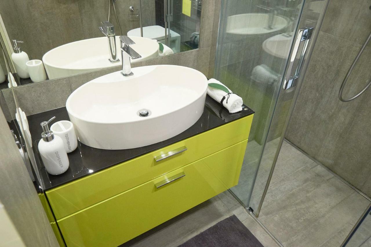 Xavier Boutique Apartment Варшава Экстерьер фото